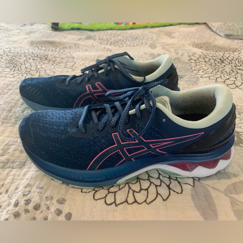 ASICS Gel Kayano 27 size 10